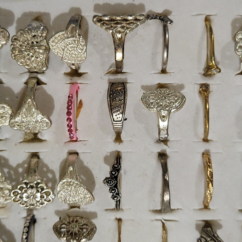 90 FASHION RINGS - Picture 2 of 4